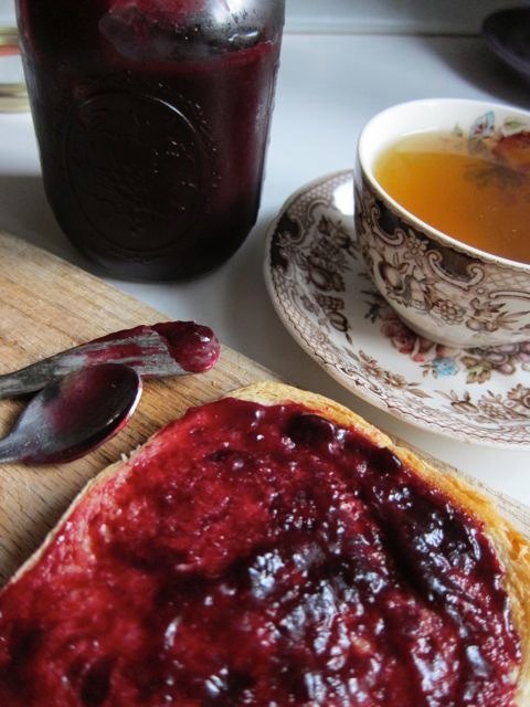 Concord grape jelly 10