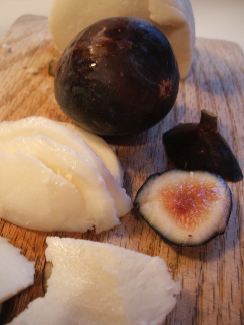 fresh figs and fresh mozzarella
